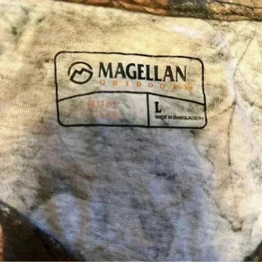 Magellan Outdoors Realtree camo v neck short sleeve t-shirt in size youth large - Picture 5 of 10